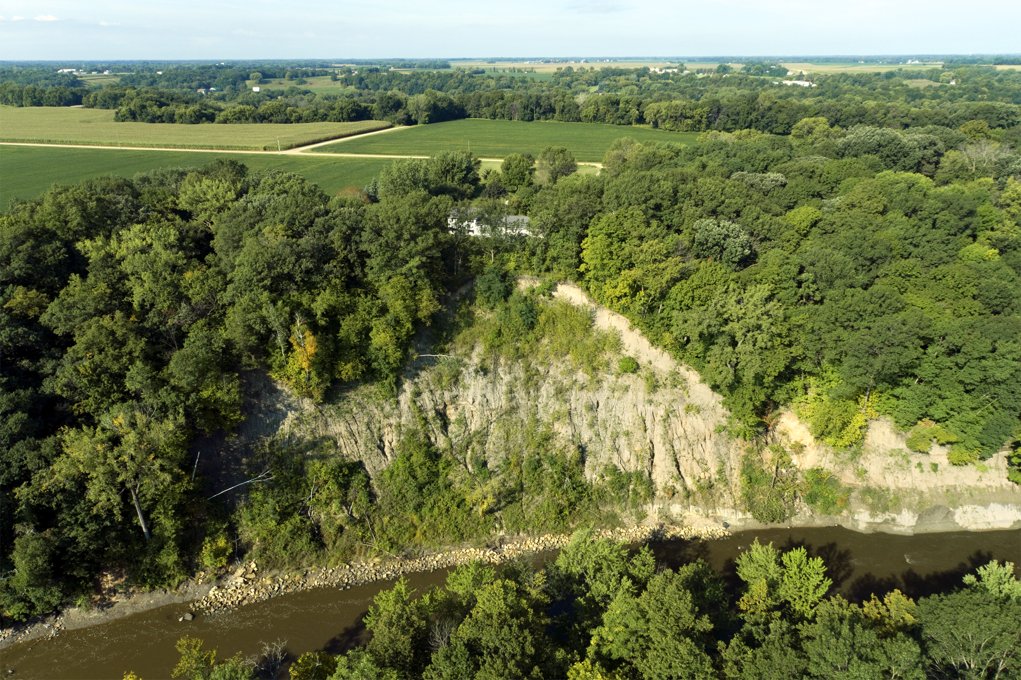 Hover mouse over logo at top left to see menu; click to go to next picture