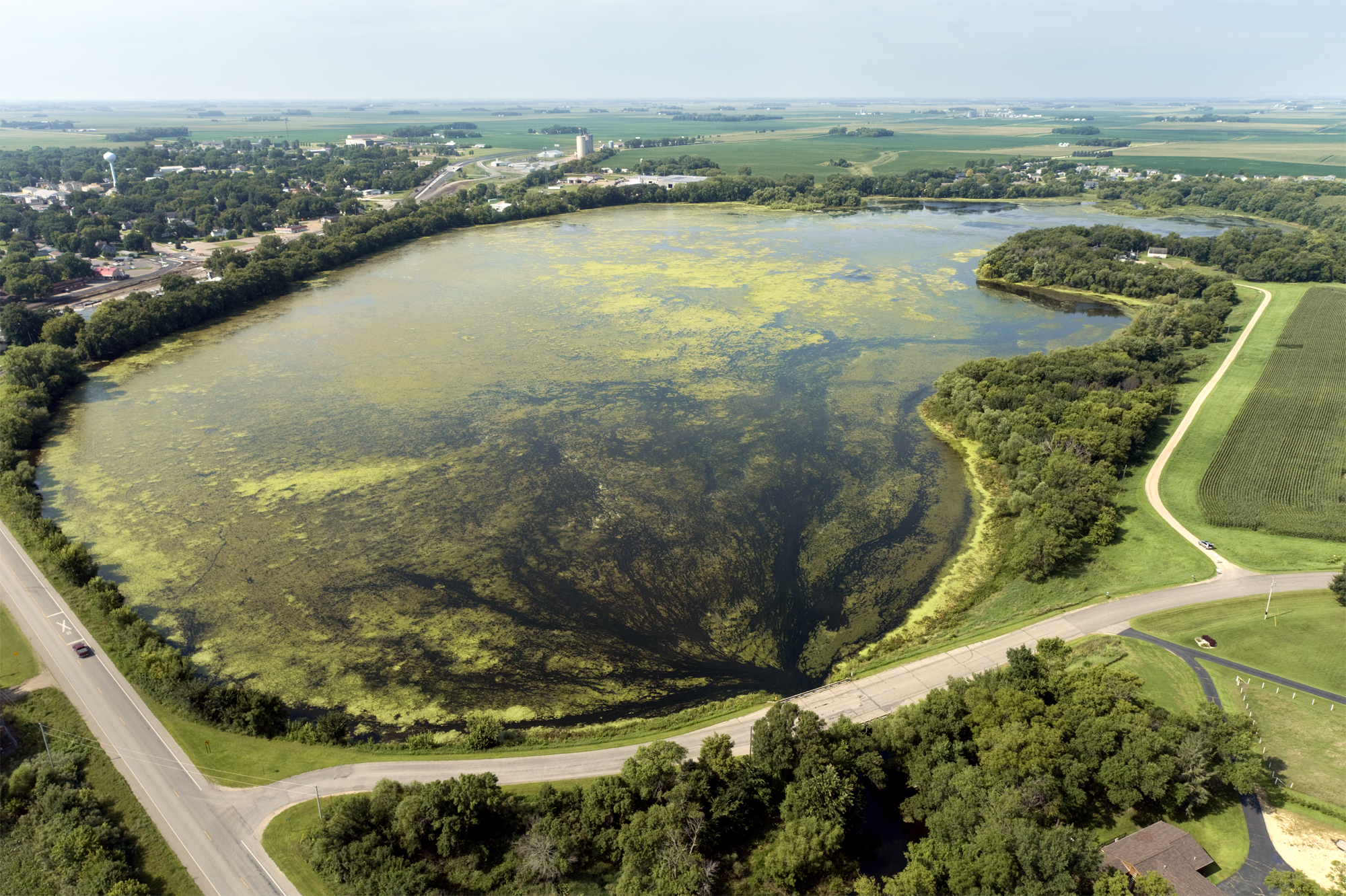 Hover mouse over logo at top left to see menu; click to go to next picture